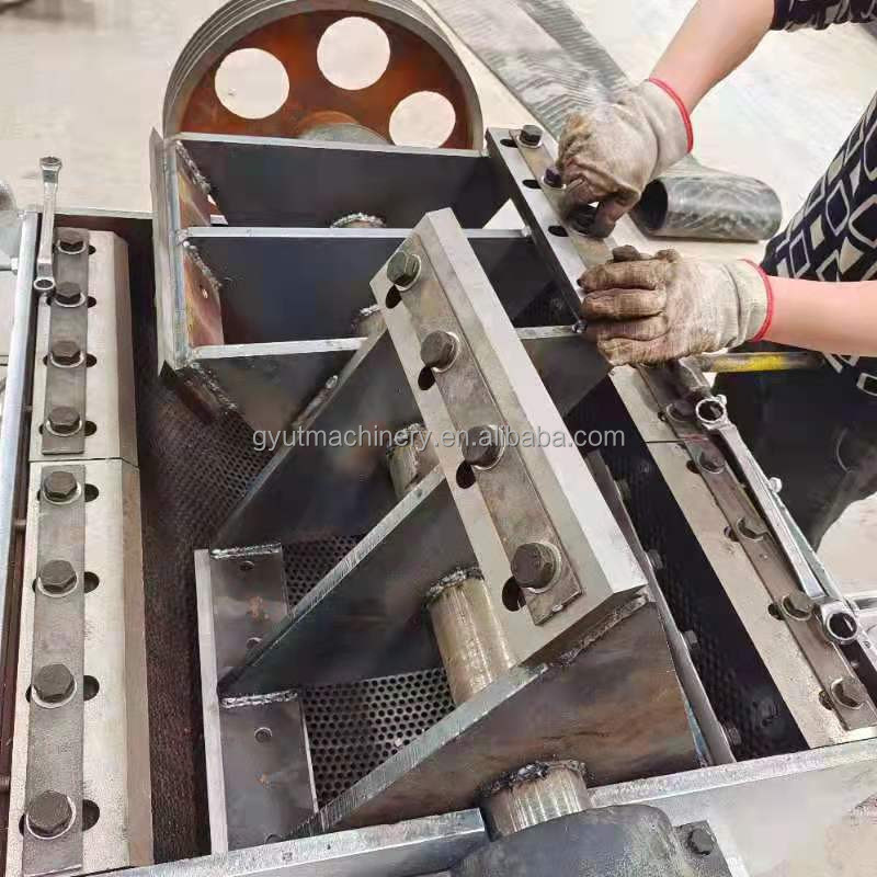 Neueste Kokosnussmaschine mit Schneidgröße 1-5cm 2300*2000*2100mm