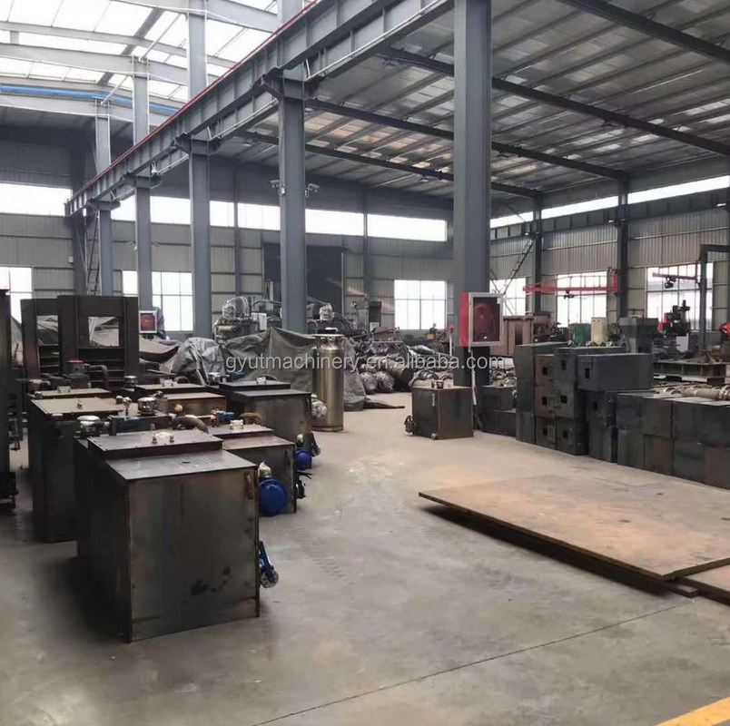 Hochdruck 5 kg Kokospeer Briquette Machinerie einfach zu bedienen für die Lebensmittelindustrie