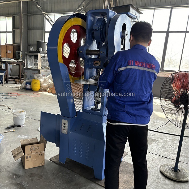 500 KG Gewicht Vollautomatische Badebombenaufpressmaschine in Russland 2024 mit essbarer Funktion