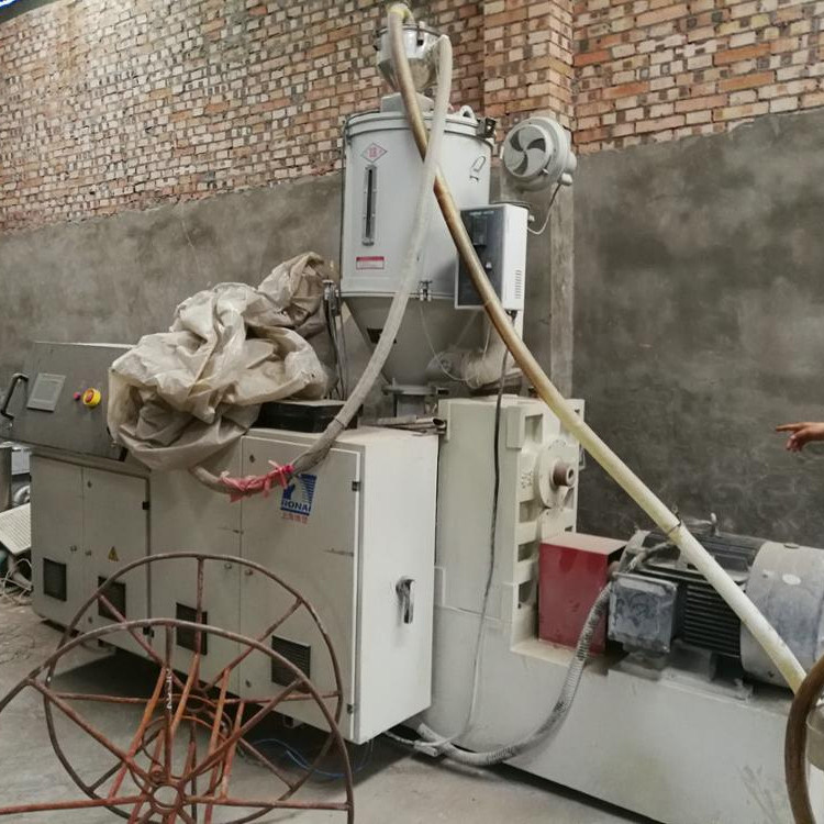 Maschine zur Herstellung von Kunststoffrohren aus zweiter Hand für langlebige Wasserrohre in Produktionsanlagen