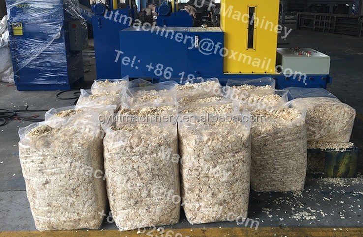 Elektrofahrzeug mit Traktoranschluss