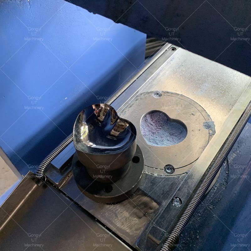 2023 Full-Auto Zwei-Farbe Badkugel Bombe Formierungsmaschine für organische Badebombe natürlich