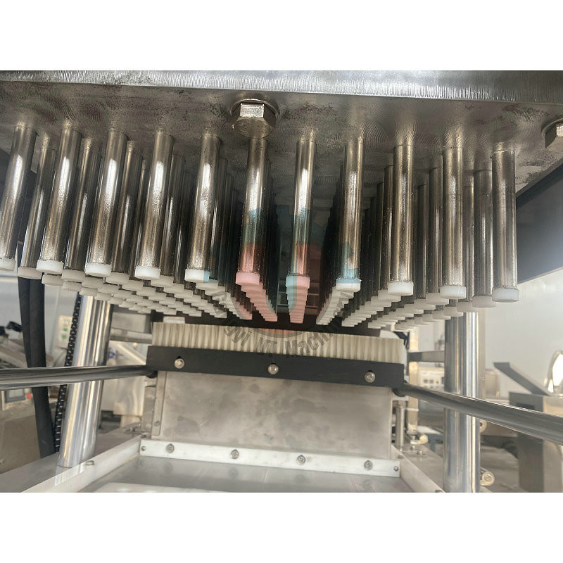 Automatische 300 kg/h Silberkaffee-Lump-Zuckerdruckmaschine zur Würfelzuckerherstellung