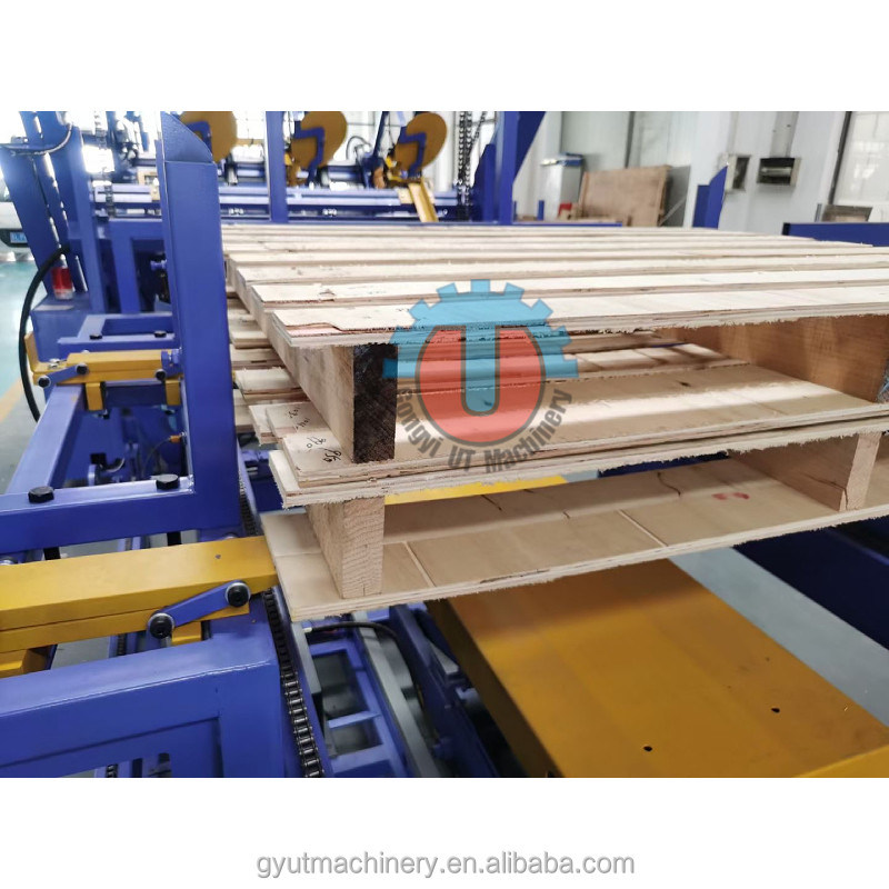 Anpassungsfähige 90mm*90mm Holzpaletten Füße Holzblockmachmaschine für Dichteblöcke