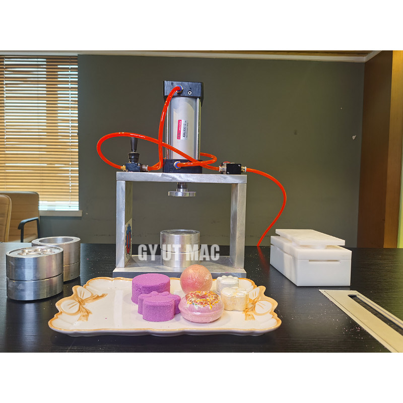 Farbenfrohe Handbadbombe MultiPress Halb-Automatische Shampoo-Bars Konditioner-Bars Duschmachine