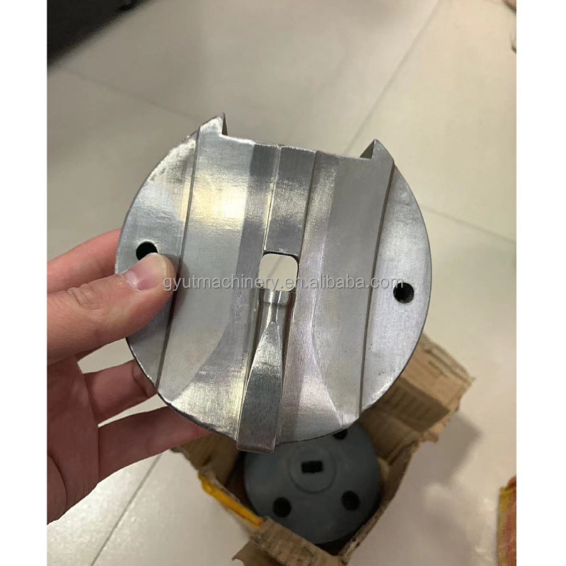 Zweithandene Extruderpresse für die Herstellung von Aluminium-/Kupferbusbaren in gutem Zustand