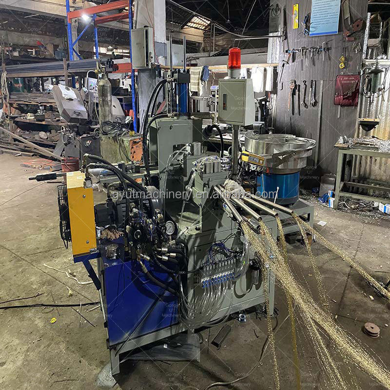 Vollautomatische Maschinen zur Herstellung von Kupferdrahtbürsten mit 2,2 kW-Motor